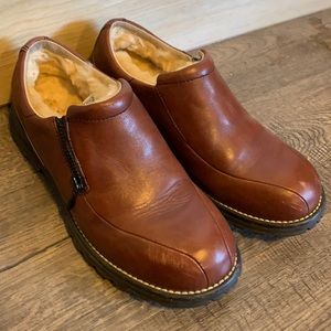 Brown Ugg loafers size 7 with Zipper accent.